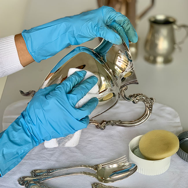 Top 5 Reasons Disposable Gloves (Throw Away Gloves) Are a Wise Purchase in 2025
